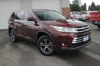 2017 Toyota Highlander LE Plus 5TDBZRFH9HS453946 2017 Toyota Highlander LE Plus