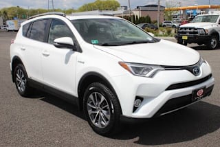 2018 Toyota RAV4 Hybrid LE JTMRJREV2JD176250 2018 Toyota RAV4 Hybrid LE
