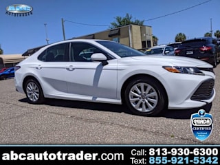 2018 Toyota Camry LE 4T1B11HK1JU622341 2018 Toyota Camry LE