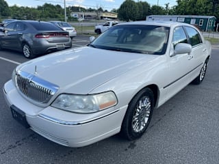 2007 Lincoln Town Car Signature Limited 1LNHM82V97Y604538 2007 Lincoln Town Car Signature Limited