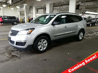 2017 Chevrolet Traverse LS 1GNKVFEDXHJ312400 2017 Chevrolet Traverse LS