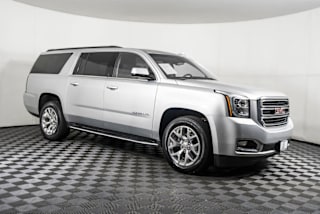 2019 GMC Yukon XL SLT 1500 1GKS2GKC2KR347982 2019 GMC Yukon XL SLT 1500