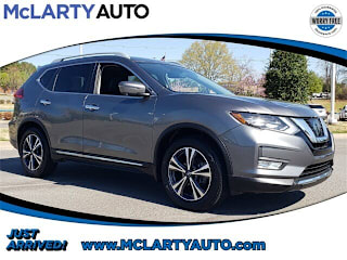 2017 Nissan Rogue 5N1AT2MT3HC826844 2017 Nissan Rogue