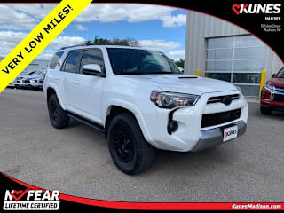 2021 Toyota 4Runner TRD Off-Road JTEPU5JRXM5880920 2021 Toyota 4Runner TRD Off-Road