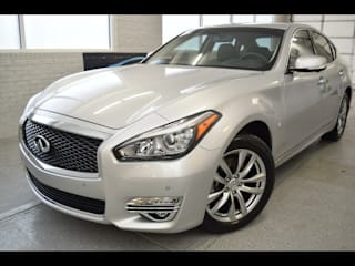 2019 Infiniti Q70 3.7 Luxe JN1BY1AR3KM585787 2019 Infiniti Q70 3.7 Luxe