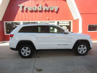 2017 Jeep Grand Cherokee Laredo 1C4RJFAG5HC790439 2017 Jeep Grand Cherokee Laredo