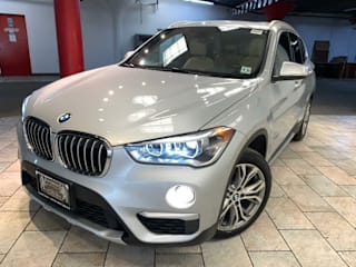 2017 BMW X1 WBXHT3Z3XH4A57972 2017 BMW X1