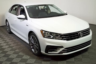 2018 Volkswagen Passat 1VWAA7A33JC048673 2018 Volkswagen Passat