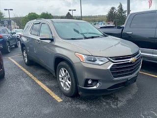 2018 Chevrolet Traverse LT Cloth 1GNEVGKW2JJ268049 2018 Chevrolet Traverse LT Cloth