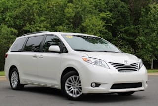 2017 Toyota Sienna XLE Premium 8-Passenger 5TDYZ3DC6HS841909 2017 Toyota Sienna XLE Premium 8-Passenger
