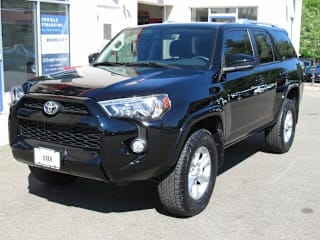 2018 Toyota 4Runner SR5 JTEBU5JR6J5563979 2018 Toyota 4Runner SR5