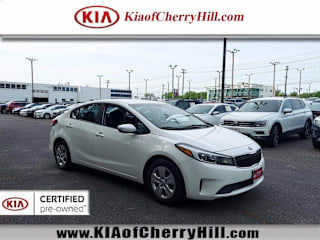 2017 Kia Forte LX 3KPFL4A77HE084843 2017 Kia Forte LX