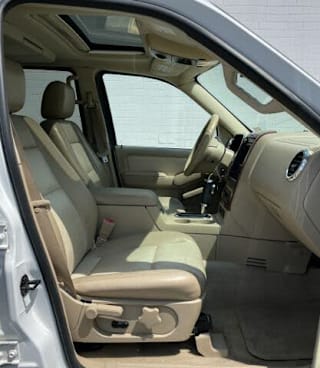 2008 Ford Explorer XLT 1FMEU63E98UA81021 2008 Ford Explorer XLT