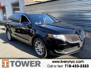 2016 Lincoln MKT Town Car Livery Fleet 2LMHJ5NK0GBL00444 2016 Lincoln MKT Town Car Livery Fleet
