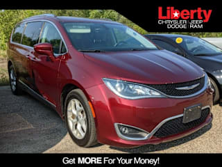 2017 Chrysler Pacifica Touring-L Plus 2C4RC1EG4HR628008 2017 Chrysler Pacifica Touring-L Plus