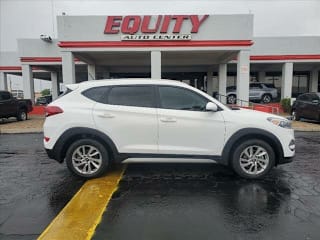 2017 Hyundai Tucson SE KM8J33A43HU288577 2017 Hyundai Tucson SE