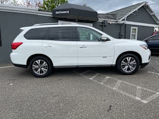 2017 Nissan Pathfinder SV 5N1DR2MM5HC602608 2017 Nissan Pathfinder SV