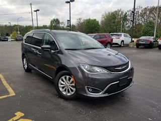 2018 Chrysler Pacifica Touring L 2C4RC1BG3JR123944 2018 Chrysler Pacifica Touring L