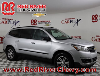 2017 Chevrolet Traverse LS 1GNKRFKD0HJ233715 2017 Chevrolet Traverse LS