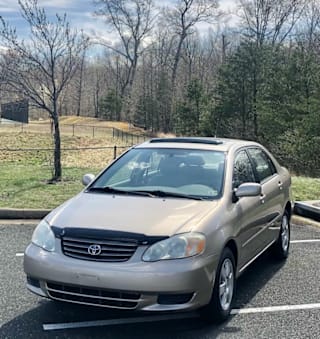 2004 Toyota Corolla LE 2T1BR38E54C289663 2004 Toyota Corolla LE