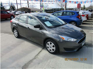 2018 Ford Focus 1FADP3E24JL323059 2018 Ford Focus