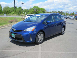 2015 Toyota Prius v Three JTDZN3EU0FJ025215 2015 Toyota Prius v Three