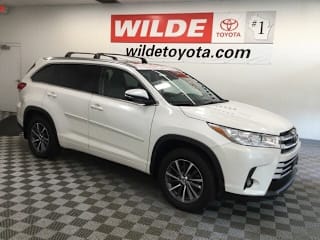 2018 Toyota Highlander XLE 5TDJZRFH0JS855811 2018 Toyota Highlander XLE