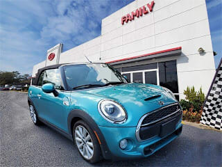 2018 MINI Convertible Cooper S WMWWG9C59J3D22525 2018 MINI Convertible Cooper S