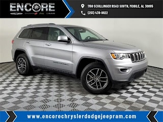 2018 Jeep Grand Cherokee Laredo 1C4RJEAGXJC246907 2018 Jeep Grand Cherokee Laredo