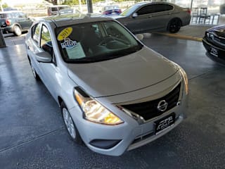 2017 Nissan Versa 1.6 S 3N1CN7AP4HL885629 2017 Nissan Versa 1.6 S