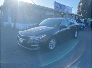 2018 Kia Optima KNAGT4L34J5238986 2018 Kia Optima