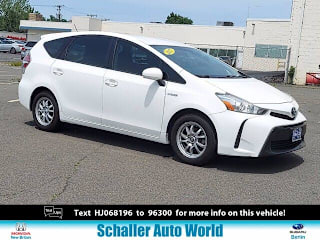 2017 Toyota Prius v Two JTDZN3EU2HJ068196 2017 Toyota Prius v Two