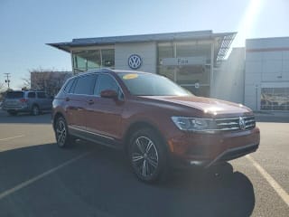 2018 Volkswagen Tiguan 2.0T SEL 4Motion 3VV2B7AX2JM114010 2018 Volkswagen Tiguan 2.0T SEL 4Motion