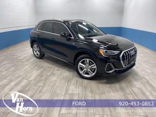2019 Audi Q3 WA1DECF34K1083381 2019 Audi Q3
