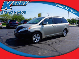 2017 Toyota Sienna LE 8-Passenger 5TDKZ3DC3HS792870 2017 Toyota Sienna LE 8-Passenger