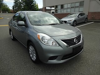 2013 Nissan Versa 1.6 SV 3N1CN7AP6DL863030 2013 Nissan Versa 1.6 SV