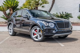 2019 Bentley Bentayga V8 SJAAM2ZV5KC024557 2019 Bentley Bentayga V8