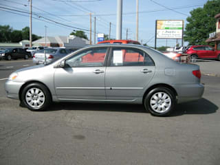 2003 Toyota Corolla LE 2T1BR32E03C133411 2003 Toyota Corolla LE