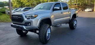 2017 Toyota Tacoma SR5 V6 5TFAZ5CN5HX052273 2017 Toyota Tacoma SR5 V6