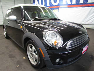 2009 MINI Cooper Clubman Base WMWML33579TX34516 2009 MINI Cooper Clubman Base