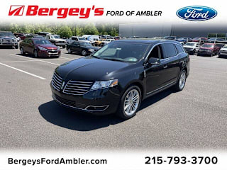 2018 Lincoln MKT Reserve 2LMHJ5AT8JBL00178 2018 Lincoln MKT Reserve