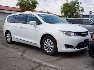 2019 Chrysler Pacifica Touring L 2C4RC1BG5KR650496 2019 Chrysler Pacifica Touring L