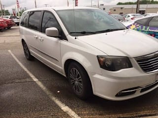 2014 Chrysler Town and Country S 2C4RC1HG4ER304466 2014 Chrysler Town and Country S