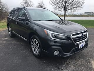 2018 Subaru Outback 3.6R Touring 4S4BSETC8J3378262 2018 Subaru Outback 3.6R Touring