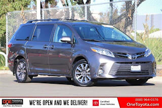 2019 Toyota Sienna Limited 7-Passenger 5TDDZ3DC1KS227209 2019 Toyota Sienna Limited 7-Passenger