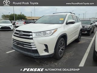 2018 Toyota Highlander LE 5TDBZRFH2JS879418 2018 Toyota Highlander LE