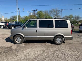 2002 Chevrolet Astro LT 1GNDM19X82B123748 2002 Chevrolet Astro LT