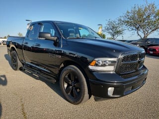 2018 Ram Pickup 1500 1C6RR6GT2JS239689 2018 Ram Pickup 1500