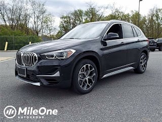 2021 BMW X1 WBXJG9C09M5T38704 2021 BMW X1