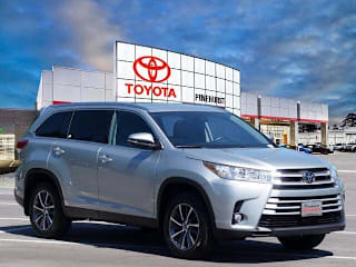2019 Toyota Highlander XLE 5TDJZRFH2KS590391 2019 Toyota Highlander XLE